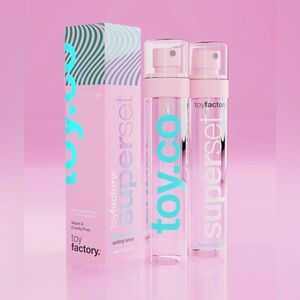 ToyFactory SUPERSET Hyaluronic Setting Spray Dewy Glow Glass Clean Beauty NIB